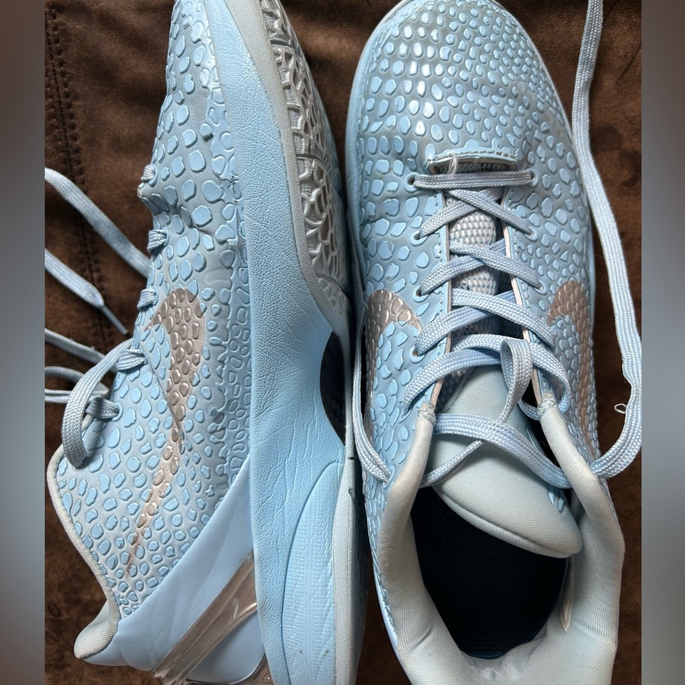 Nike Sky Blue Textured Athletic Shoes
